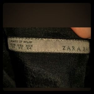 Black pencil skirt Zara